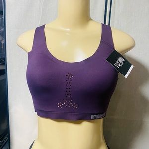 Victoria’s Secret sport bra 34c